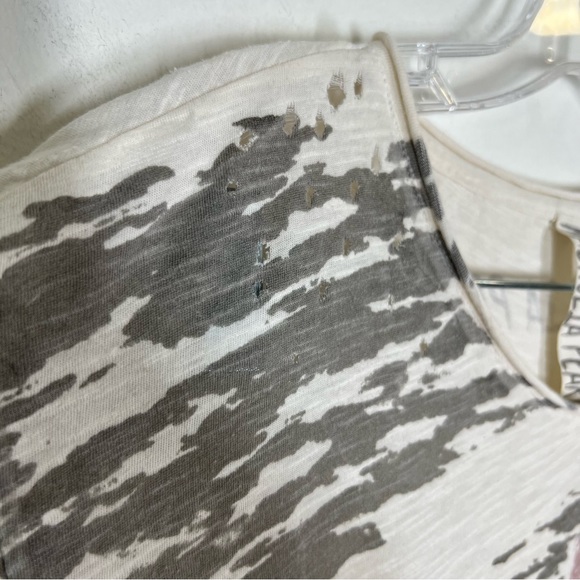 Magnolia Pearl What Does Your Heart Say Distressed Tee OS - Picture 4 of 11